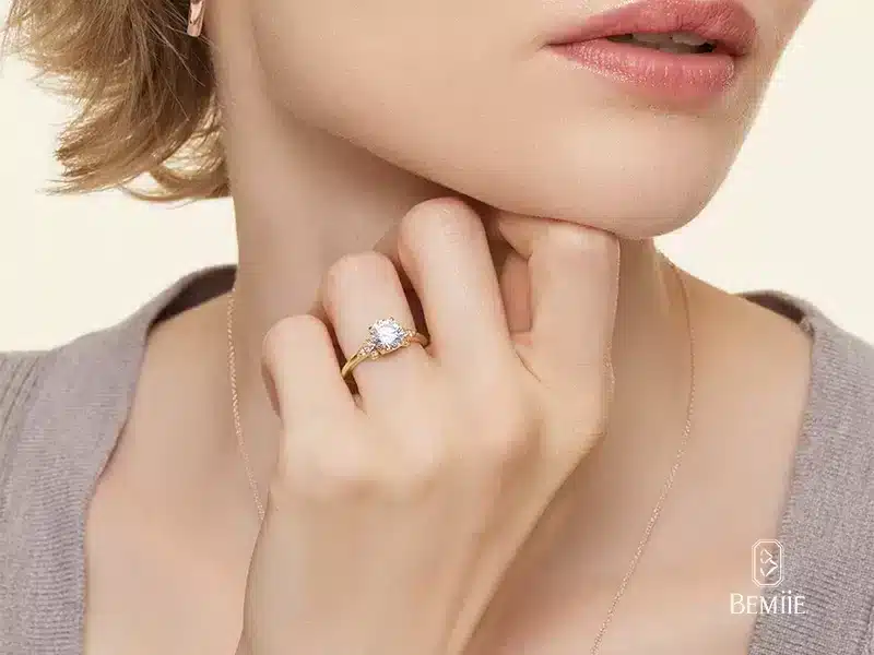 10+ Mẫu Nhẫn Cầu Hôn Đẹp Và Lý Do Nên Chọn Nhẫn Cầu Hôn Vàng 18K