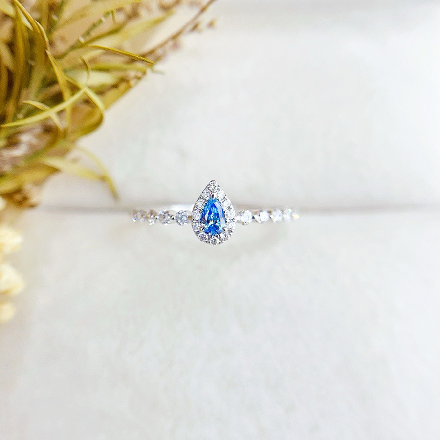 Nhẫn Cầu Hôn Kim Cương Tự Nhiên Petite Pear Halo 18K ERBD005